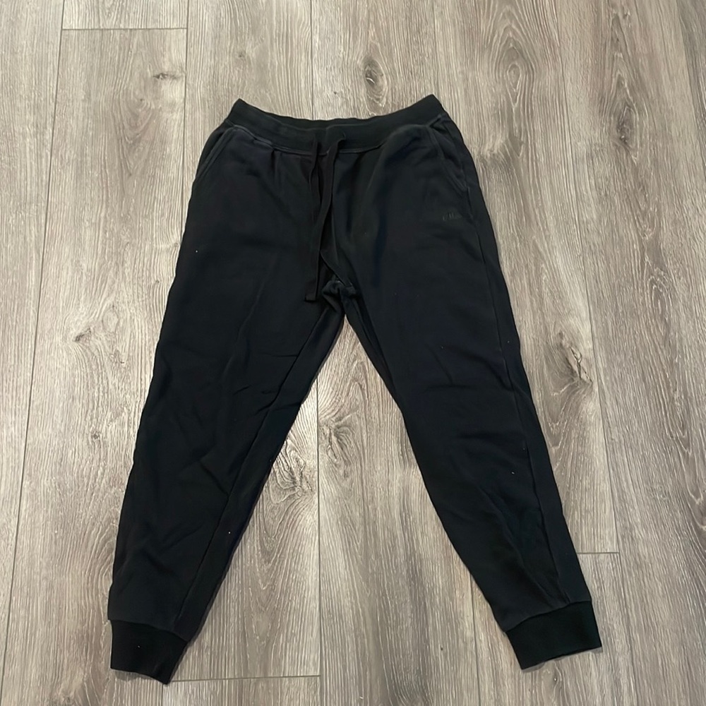 Mens Medium Black FILA sweatpants.
